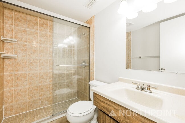 Building Photo - Enchanting Single Family Home | 3 BR/2BA | 1-Car Covered Parking