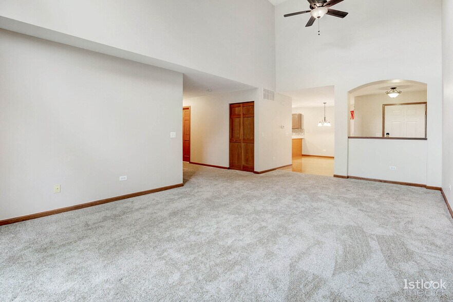 Building Photo - 2456 Wilton Ln