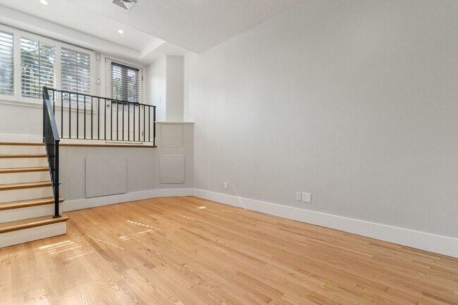 Building Photo - 771 Tremont St