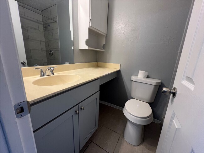 Building Photo - 1519 Buffalo Run Cir