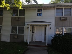 Building Photo - 1645 W Mason St