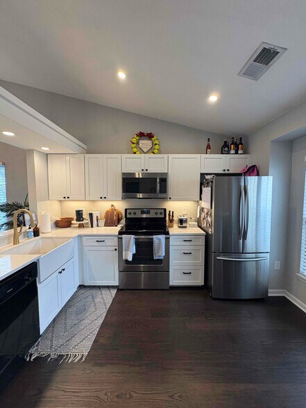 Building Photo - 2867 Yarling Ct