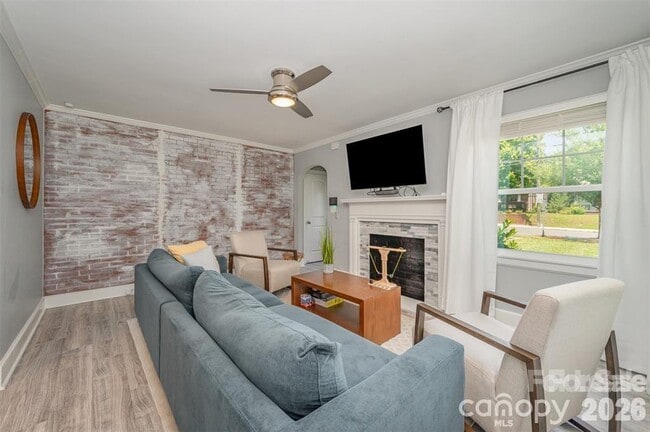 Building Photo - 203 State St