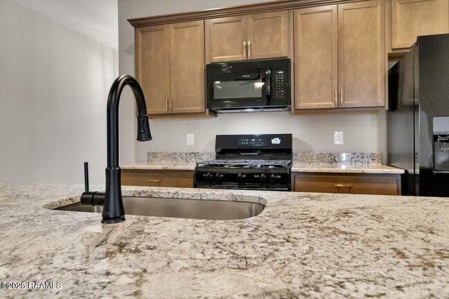 Building Photo - 111 Segovia Wy