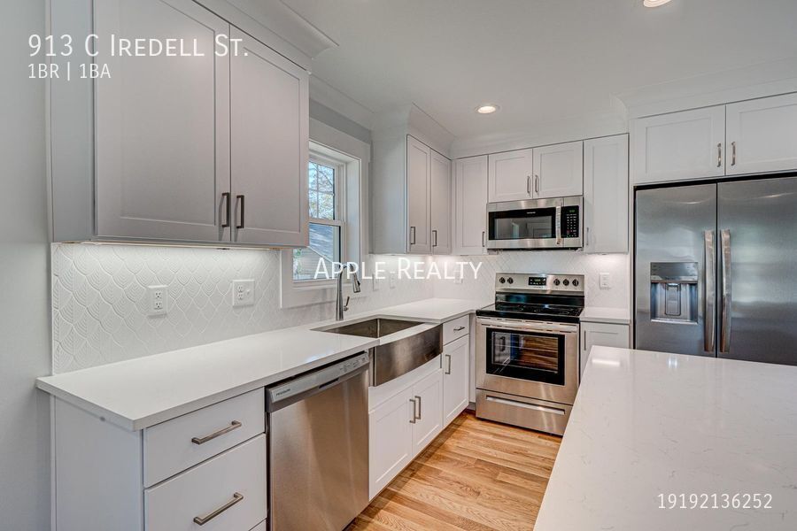 Building Photo - 913c Iredell St