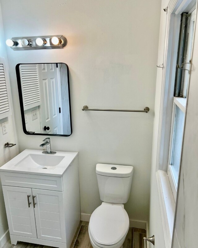 Building Photo - 402 74th Ave N