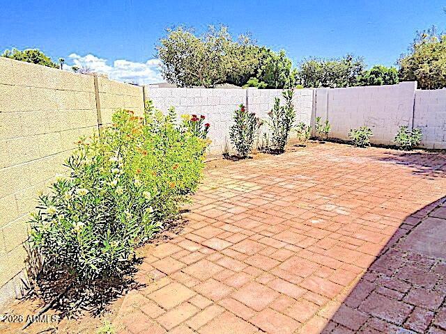 Building Photo - 4725 E Brown Rd