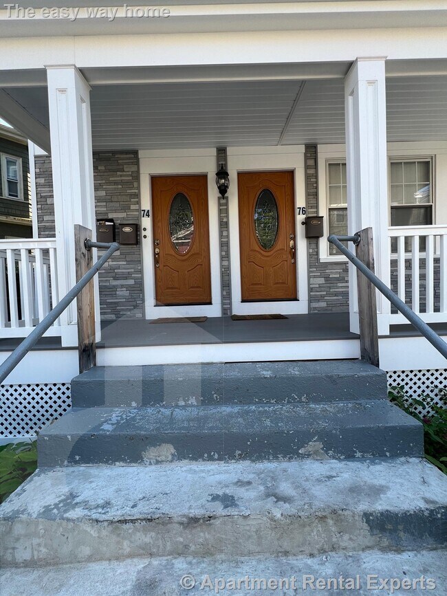 Building Photo - 74 Newbury St