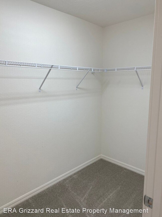 Building Photo - 3 br, 2 bath House - 6187 Danielson loop