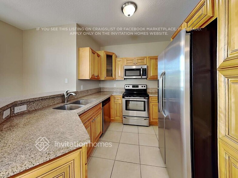 Building Photo - 3830 SW 69th Ave