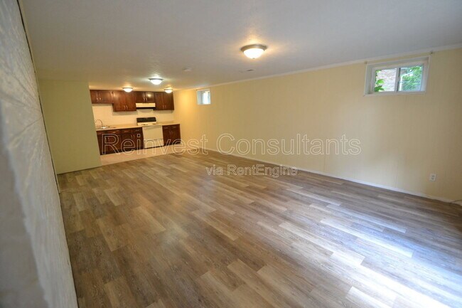 Building Photo - 35 Wesleyan Ct