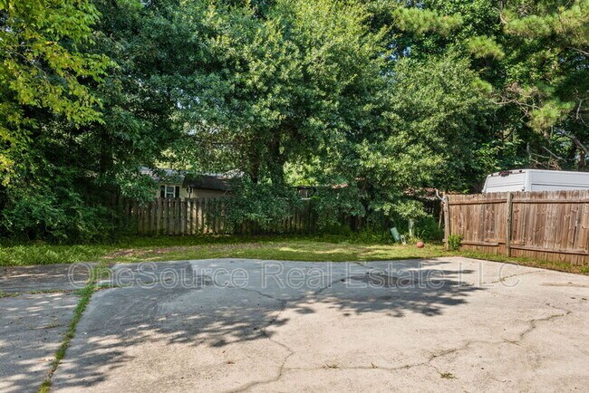 Building Photo - 3606 N Hopkins Ct