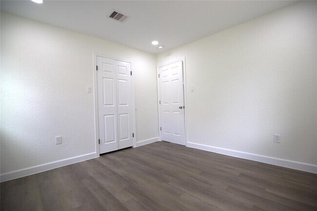 Building Photo - 4517 Brinkley St