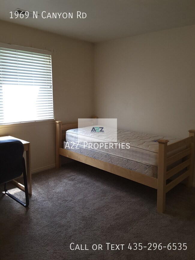 Building Photo - 1969 N Canyon Rd