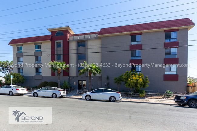 Building Photo - ***1/2 OFF FIRST MONTHS RENT ***CHARMING U...