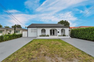 Building Photo - 6470 SW 27th St