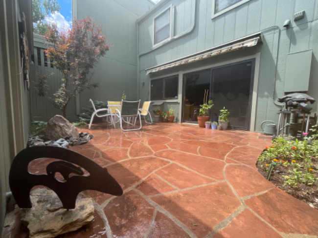 Building Photo - 45 Benthaven Pl