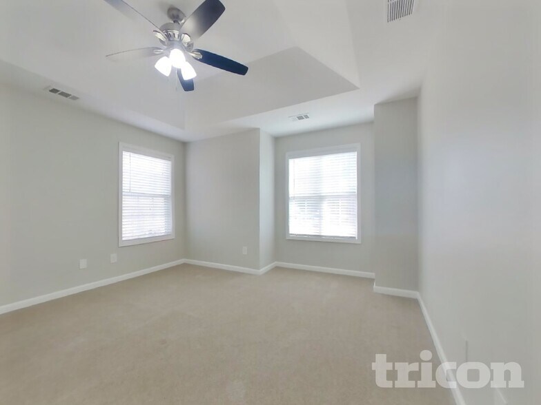 Building Photo - 542 Meadow Spring Dr