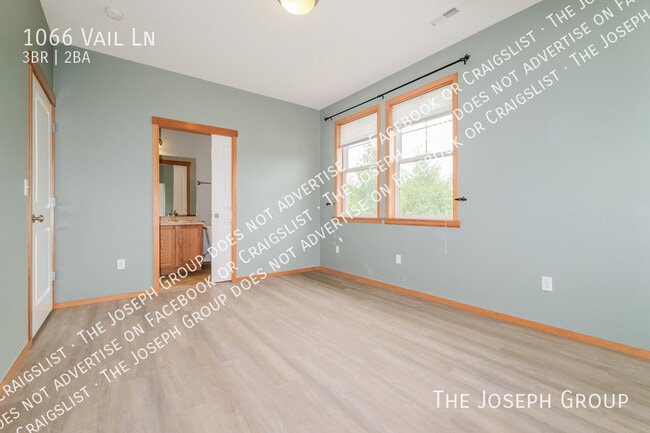 Building Photo - 1066 Vail Ln