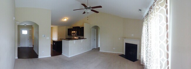 Building Photo - Close to Everything!