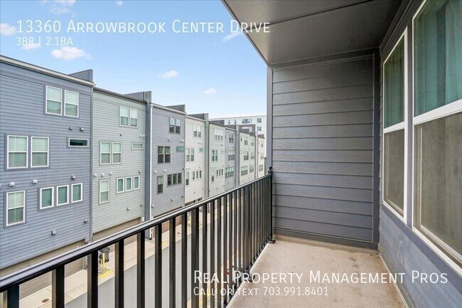 Building Photo - 13360 Arrowbrook Centre Dr