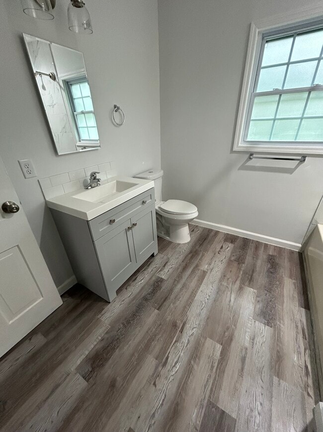 Building Photo - 2021 Hudson St