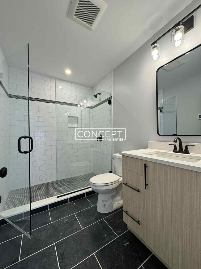 Building Photo - 421 Market St