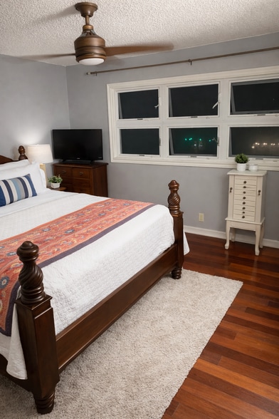 Bedroom 1 - 1070 Awawamalu St