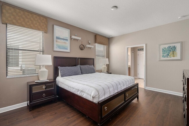 Building Photo - 1479 Moon Valley Dr