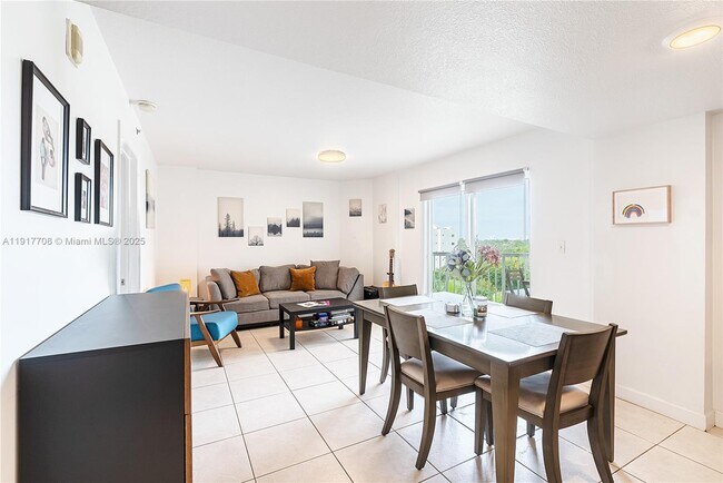 Building Photo - 280 SW 20th Rd