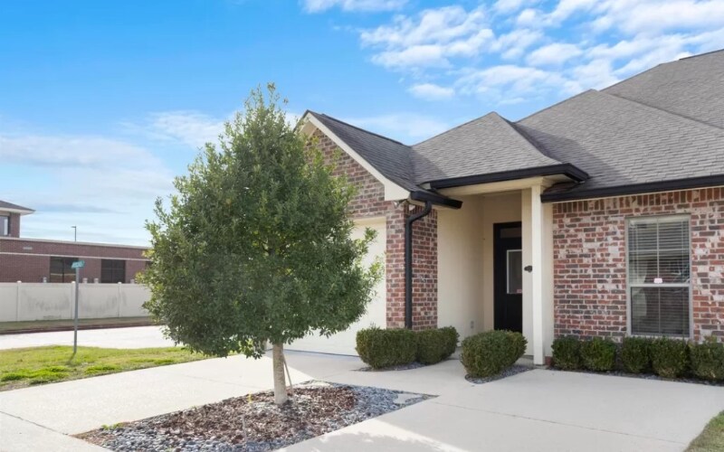 Building Photo - 14239 Woodchase Ct