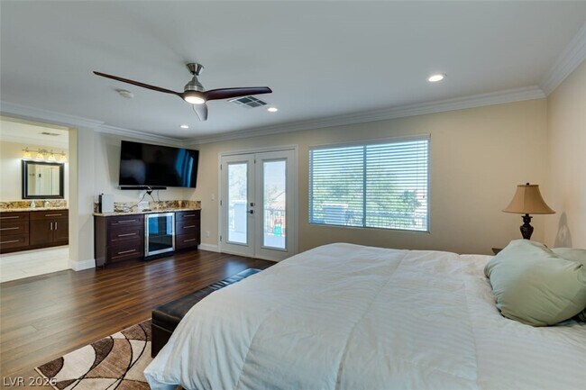Building Photo - 5056 Shadow Palm Ct
