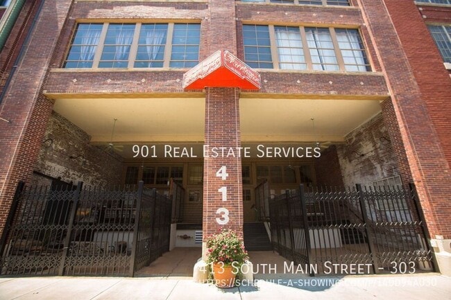 Building Photo - 413 S Main St