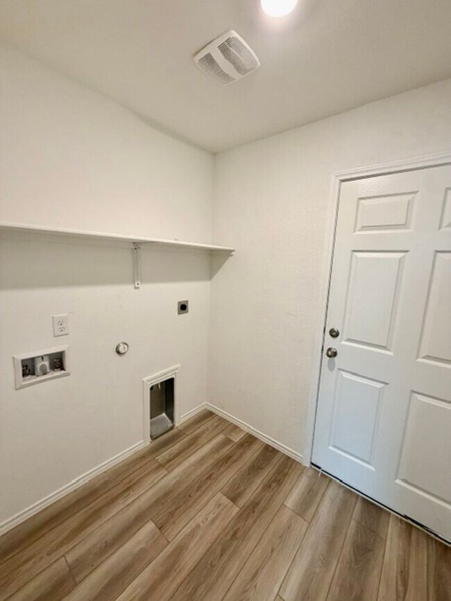 Building Photo - 12516 Tarres Ct.