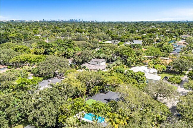 Building Photo - 11340 SW 74th Ct