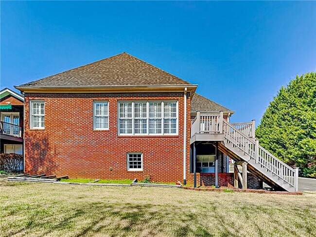 Building Photo - 2324 Blackberry Ct