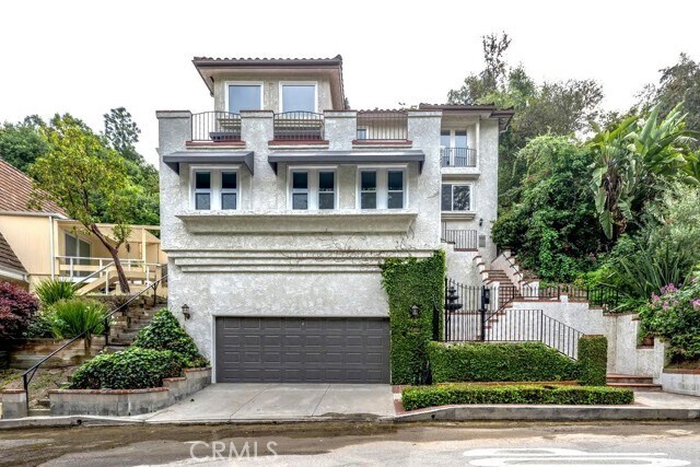 Building Photo - 3914 Benedict Canyon Dr