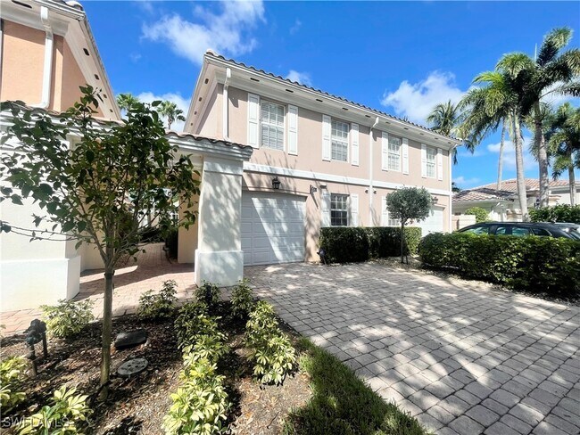 Building Photo - 5325 Cove Cir