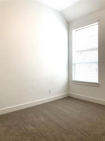 Building Photo - 1704 Hydrangea Ln