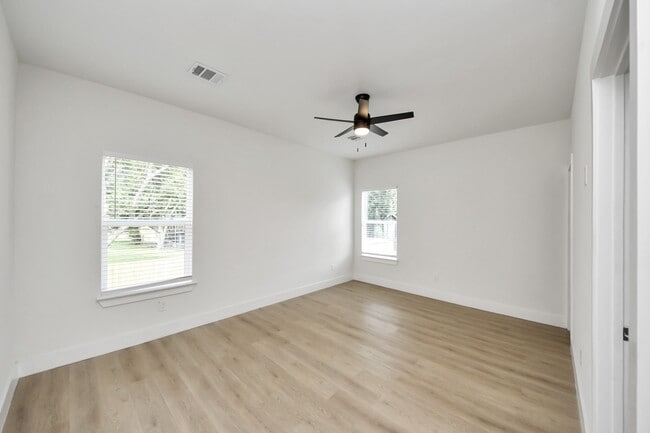 Building Photo - 1314 W Willis St