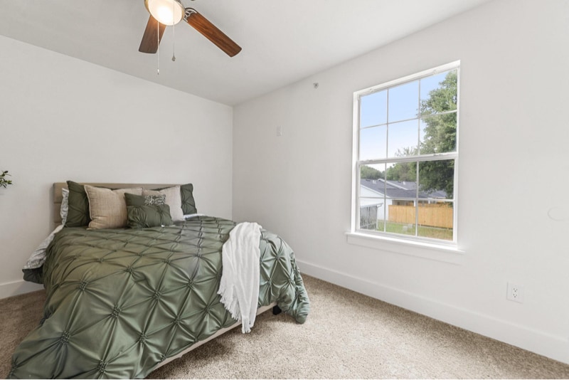 Building Photo - 1016 Middle Ln