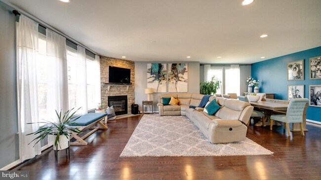 Building Photo - 24855 Bradford Forest Dr