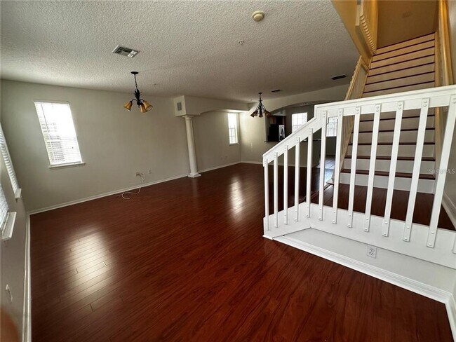 Building Photo - 1350 Chatfield Pl