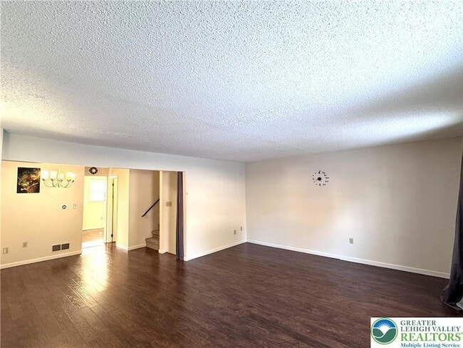 Building Photo - 8315 Countryside Ln