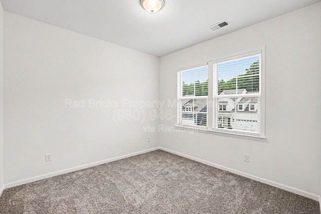Building Photo - 11026 Lochmere Rd