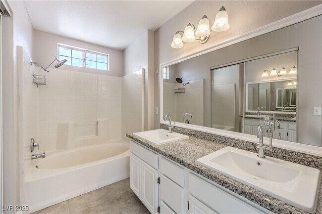 Building Photo - 1453 Rothwell Ct