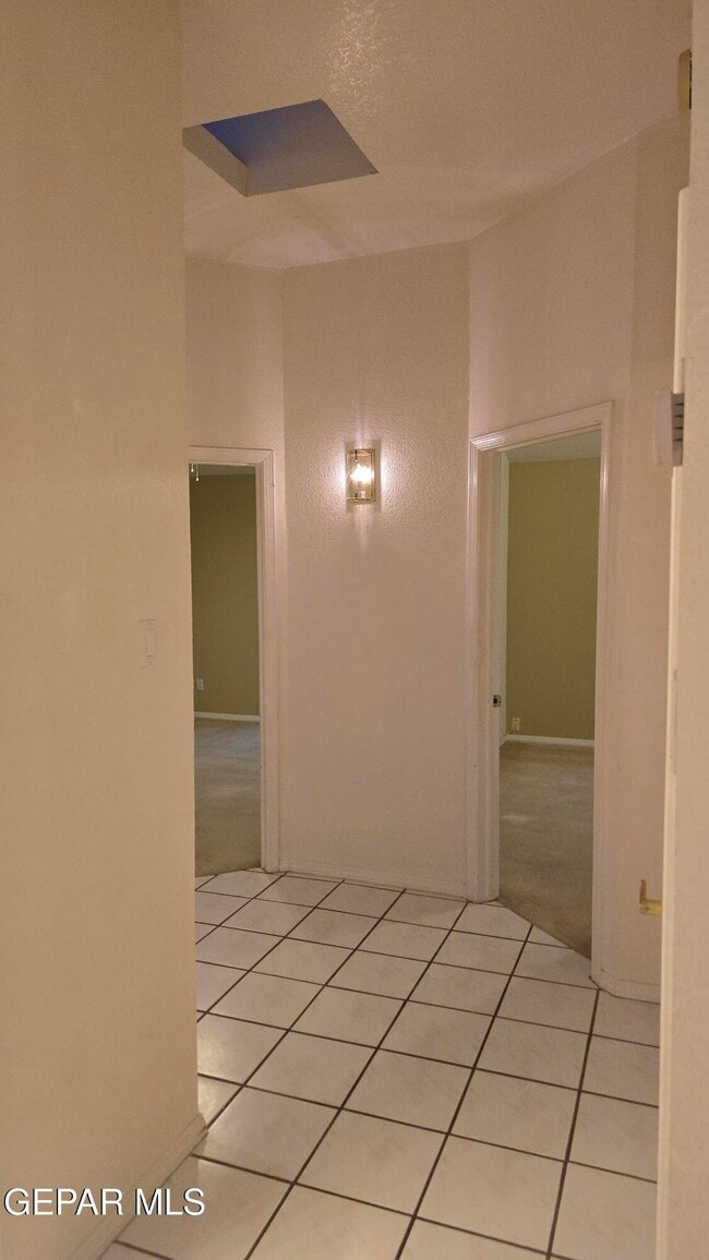 Building Photo - 7417 Mission Viejo Dr