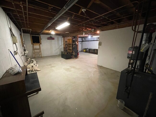 Building Photo - 651 Aldrich Rd