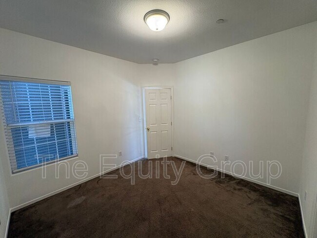 Building Photo - 30910 Jackrabbit St