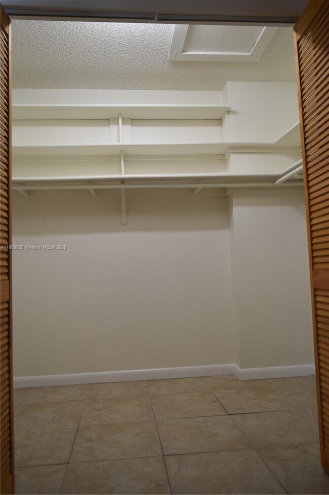 Building Photo - 15476 SW 85th Ln